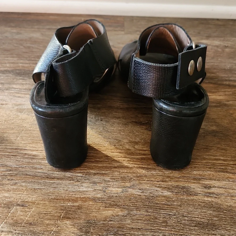 Anyi Lu Black Leather Embossed Athena Sandals EU Size 38 - Picture 4 of 8